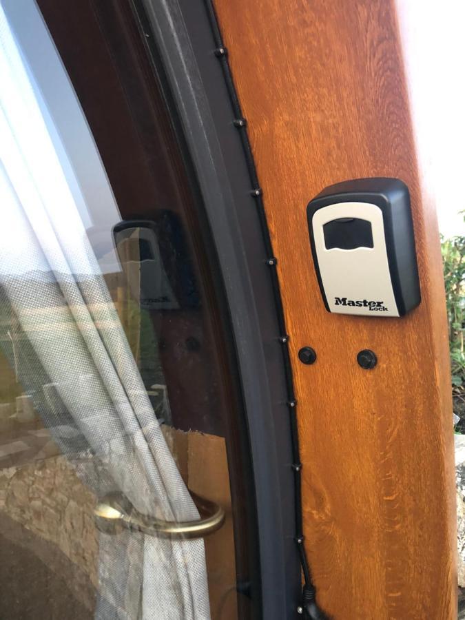 Hilltop Hideaway - Secluded Pod With Private Hot Tub Newry Exterior photo